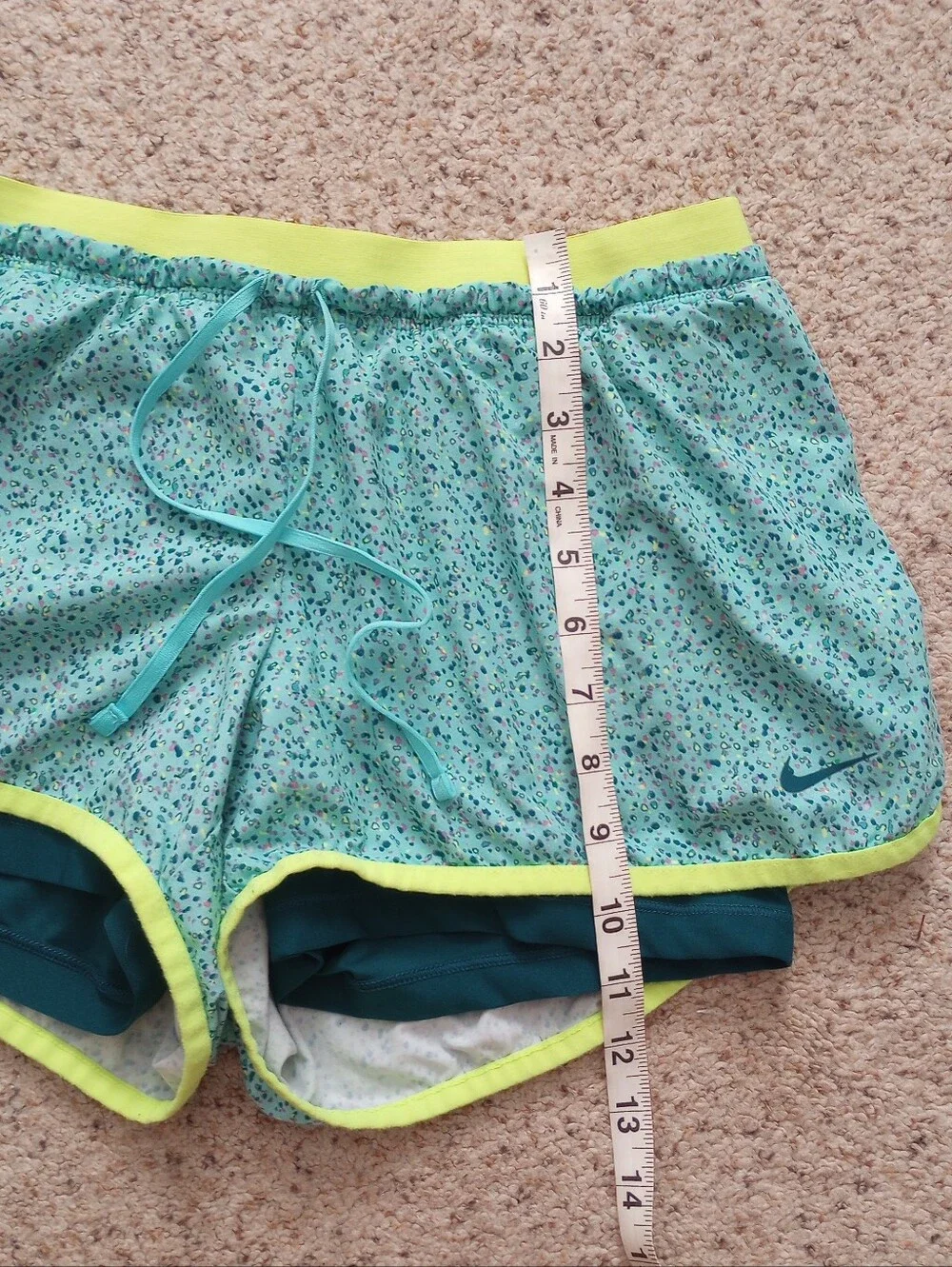 Nike Dri-Fit Athletic Shorts Medium Gym Workout Running Sporty Activewear Hiking